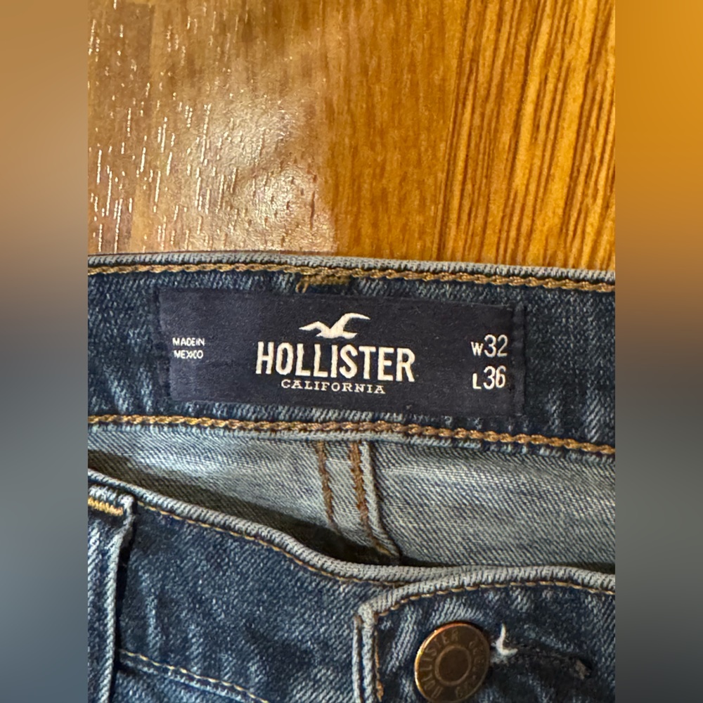 Men’s Hollister Slim Straight Jeans - Picture 4 of 4